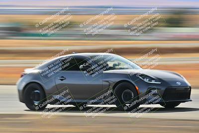 media/Dec-28-2024-Extreme Speed (Sat) [[dd5bc3b342]]/Red Group/Session 3 (Turns 11 and 12)/